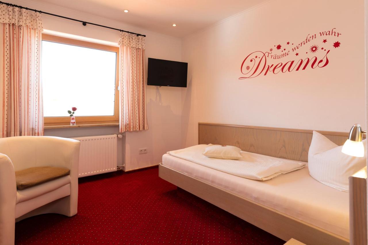 Hotel Garni Bergidyll - Adults Only Pfronten Eksteriør billede
